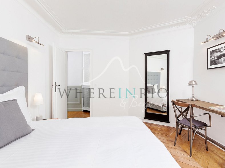 4 Bedroom apartment near the Opera in Paris