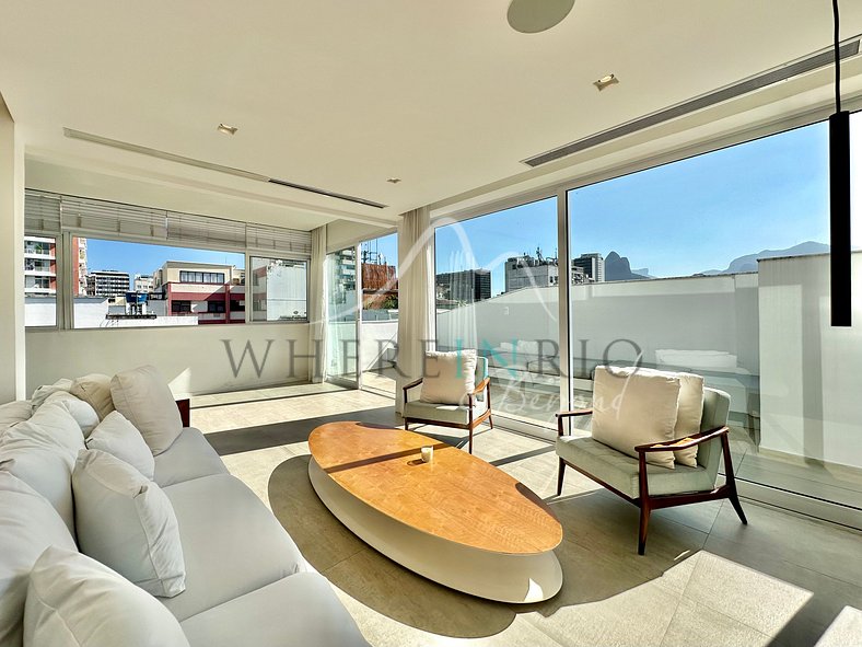 4-Bedroom Duplex Penthouse in Ipanema