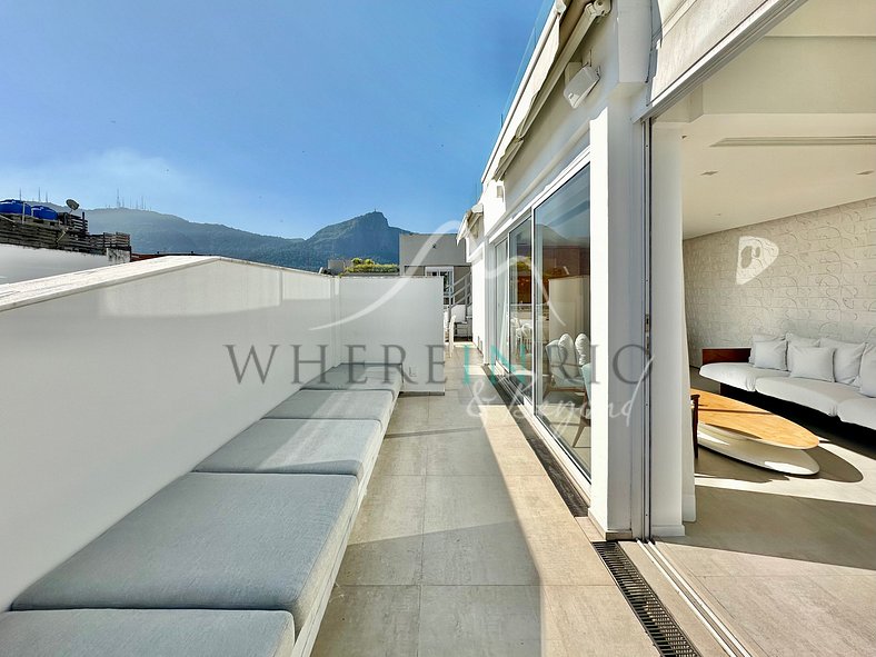 4-Bedroom Duplex Penthouse in Ipanema