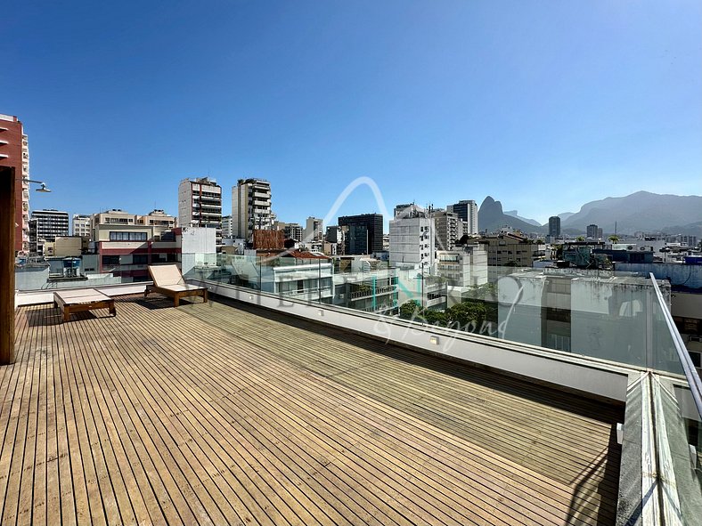 4-Bedroom Duplex Penthouse in Ipanema