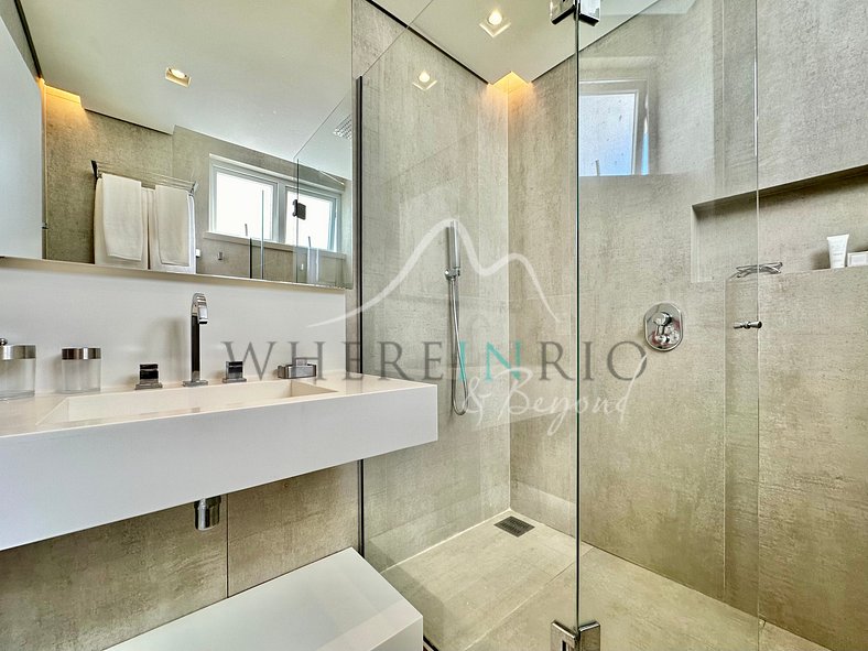 4-Bedroom Duplex Penthouse in Ipanema