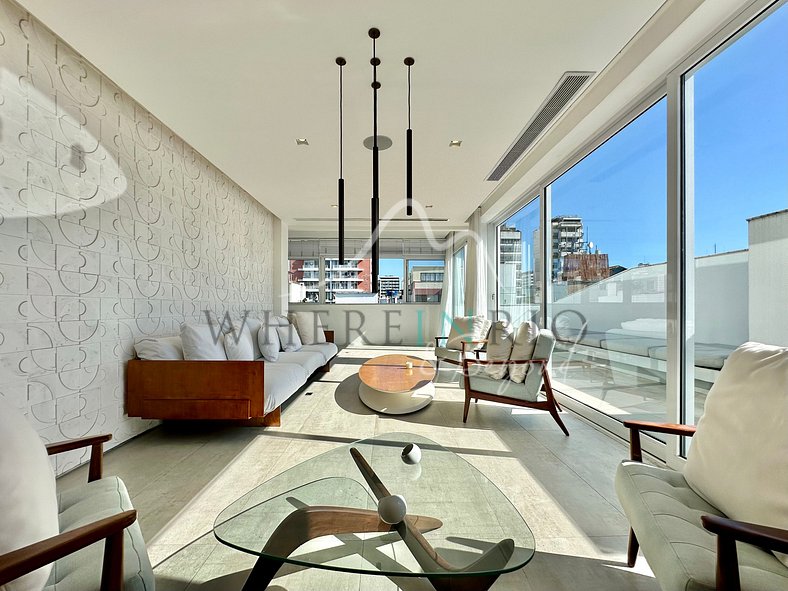 4-Bedroom Duplex Penthouse in Ipanema