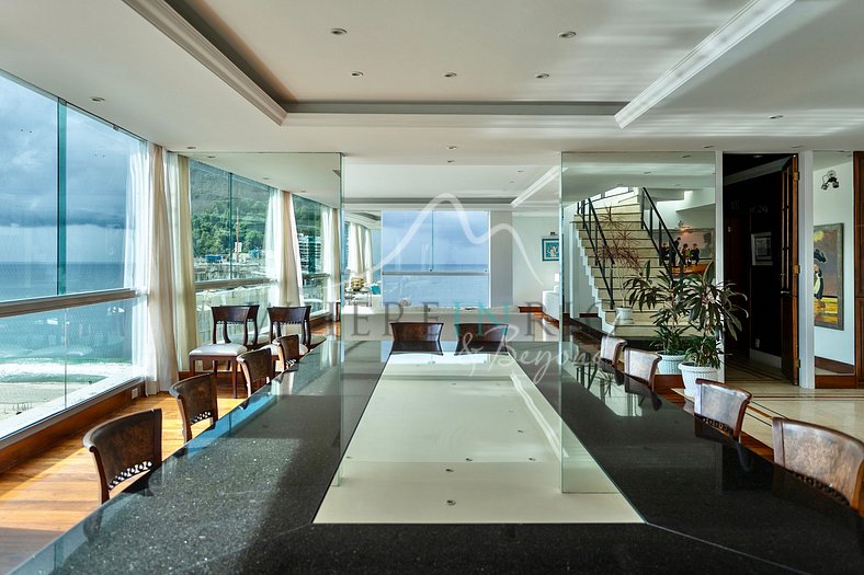 5-bedroom ocean-view penthouse in Copacabana