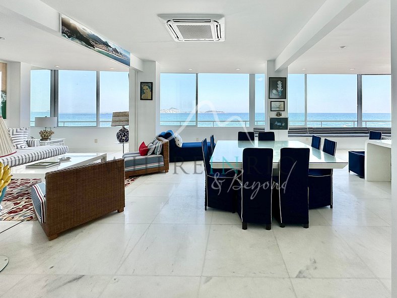 Apartamento de lujo con vistas panorámicas al mar en Arpoado