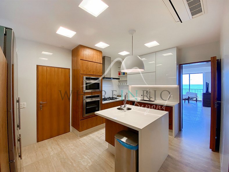 Apartamento de muy alto nivel con vistas al mar en Ipanema