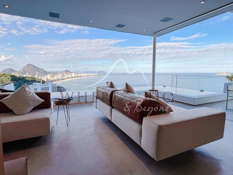 Ático duplex con piscina infinita y vistas panorámicas al ma