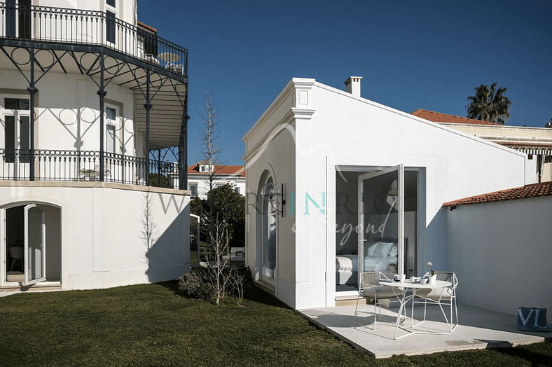 Atlantic Seaside Villa in Estoril