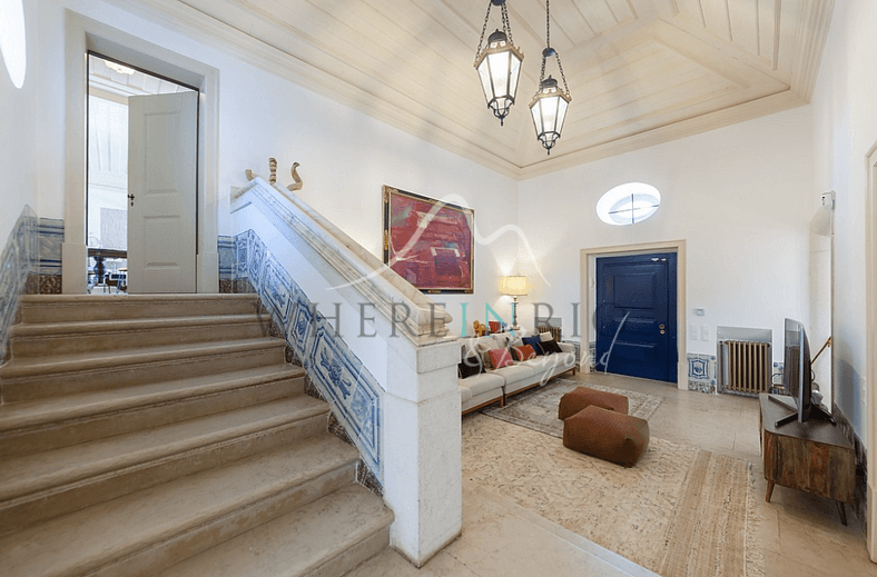 Beautiful Estate with Four Houses in Arrábida