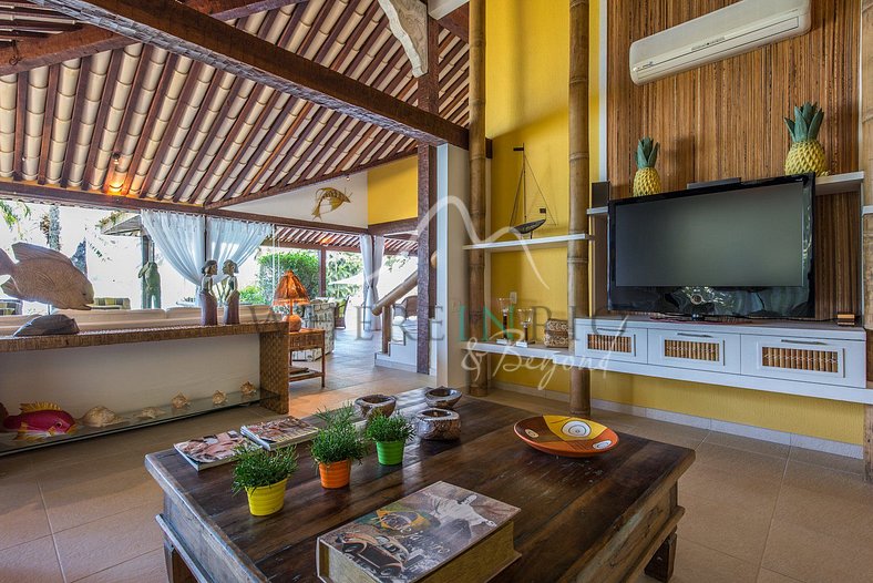 Beautiful home with private beach in Angra