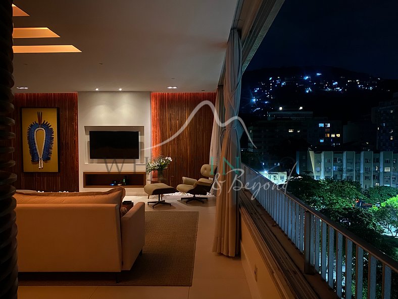 Bel appartement à un pâté de maisons de la plage d'Ipanema.