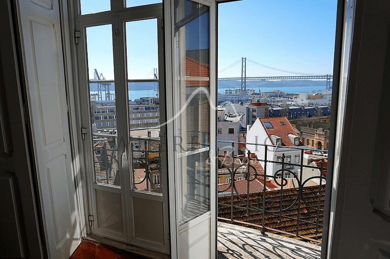 Bel appartement avec vue sur le fleuve Tage