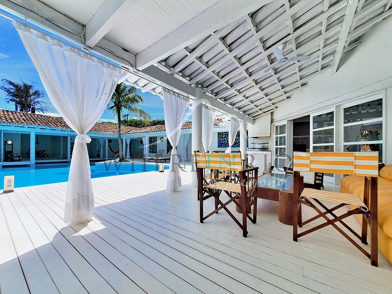 Big house with pool on the beach of Ferradura