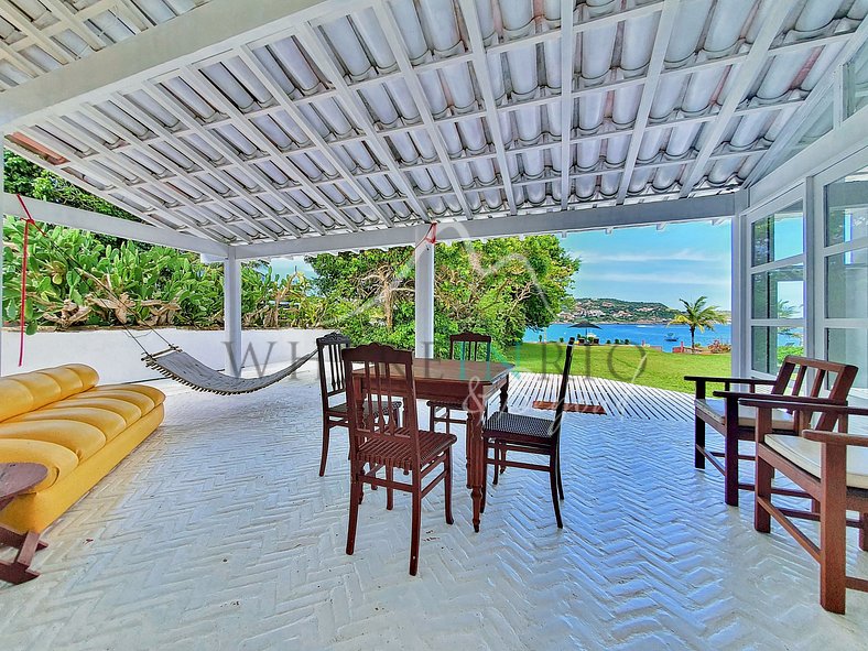 Big house with pool on the beach of Ferradura