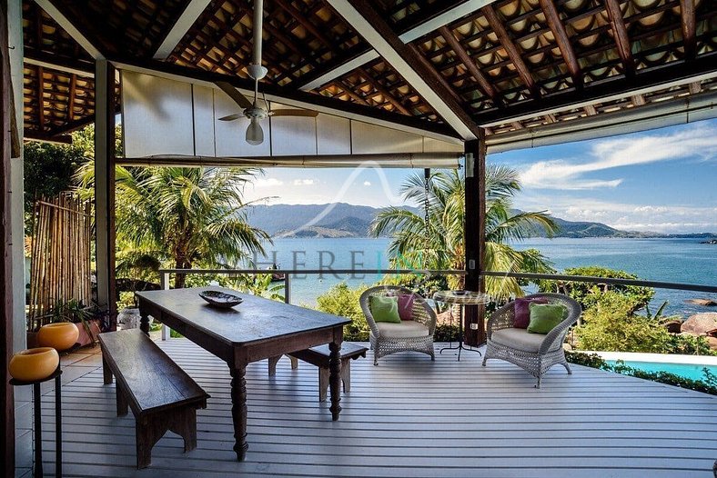 Casa con vista al mar en Ilhabela para alquiler de temporada