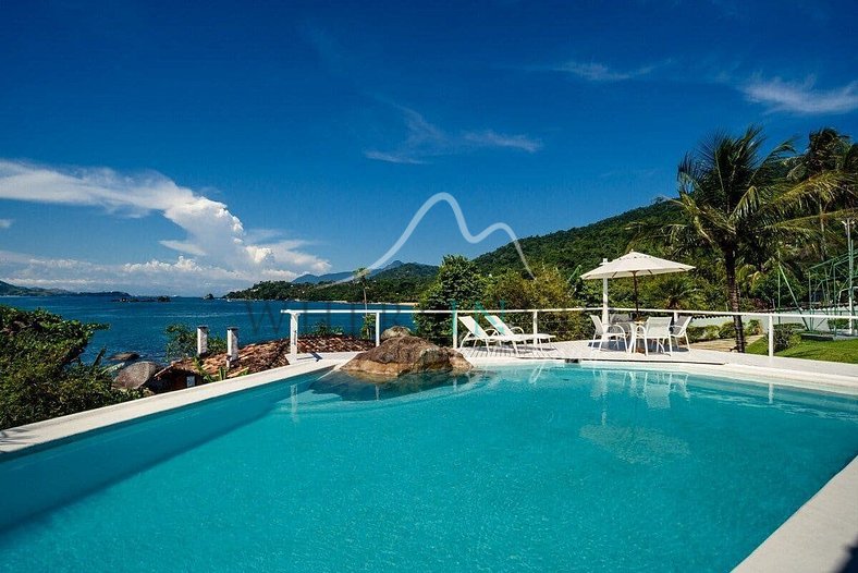 Casa con vista al mar en Ilhabela para alquiler de temporada