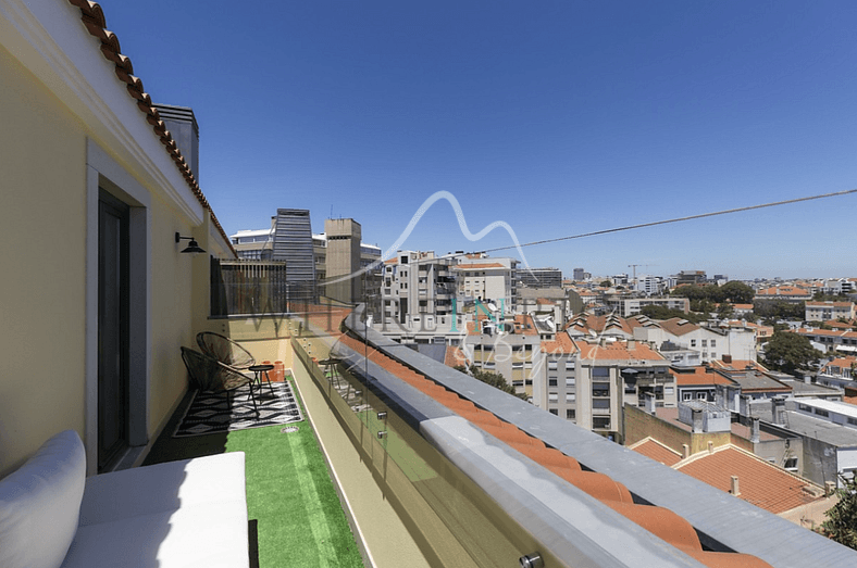 Duplex Apartment with view of the Tagus River