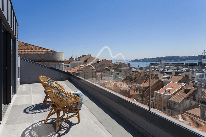 Duplex Penthouse with view of the Tagus River