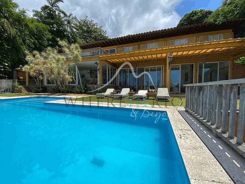 Exclusive manor house with all comfort in Angra dos Reis