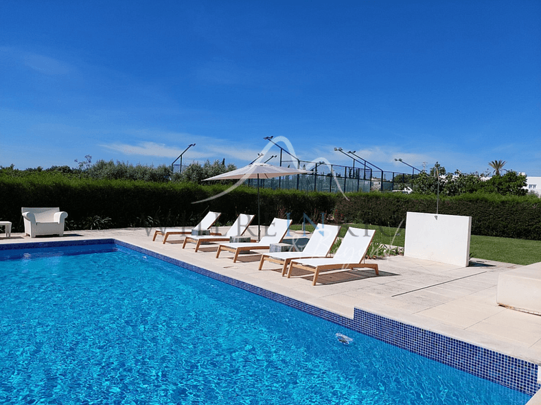 Hermosa Villa con Vistas al Océano en Tavira