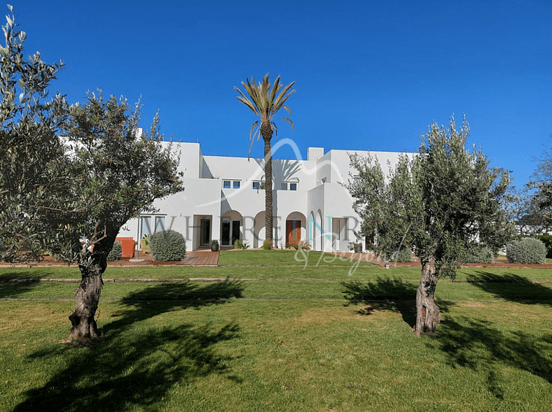 Hermosa Villa con Vistas al Océano en Tavira