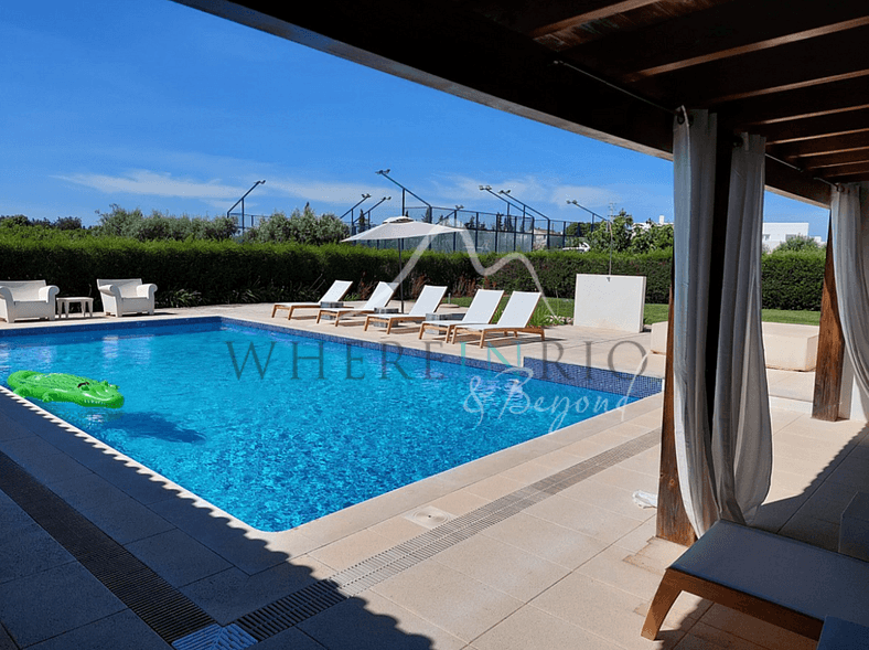 Hermosa Villa con Vistas al Océano en Tavira