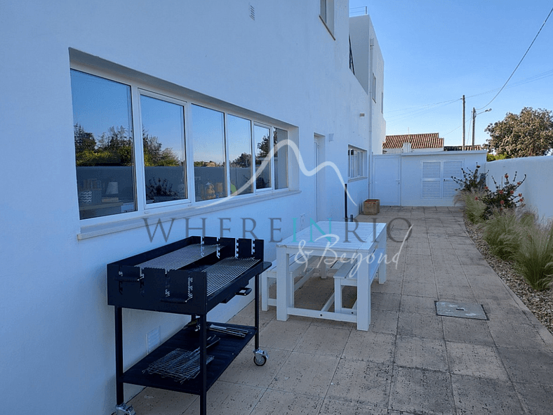 Hermosa Villa con Vistas al Océano en Tavira