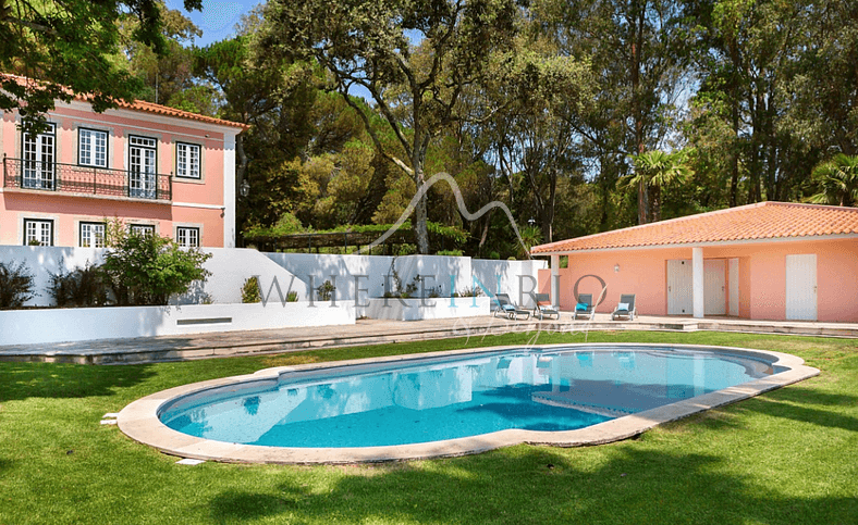 Hermosa y Aislada Villa con Jardín y Piscina