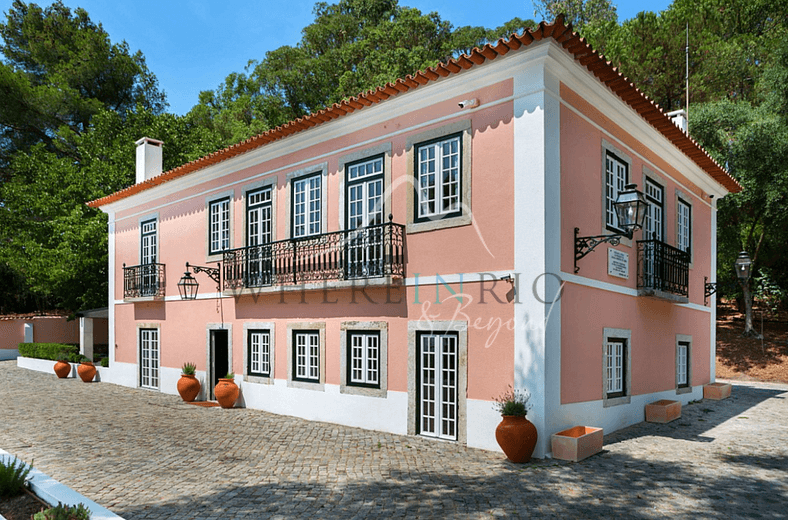 Hermosa y Aislada Villa con Jardín y Piscina