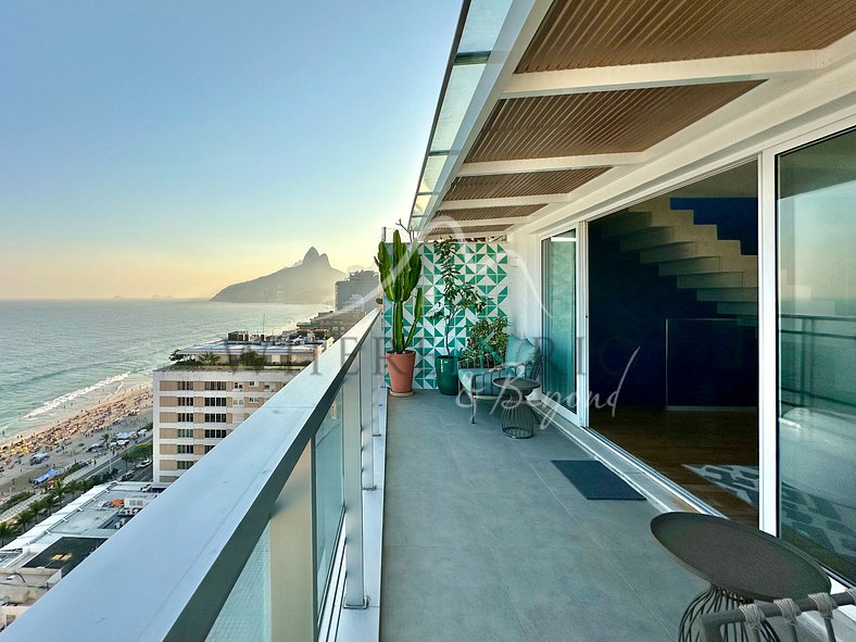 Hermoso Ático Triplex con Vista al Mar en Ipanema