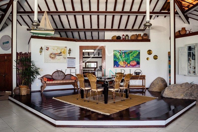 House with sea view in Ilhabela for vacation rental