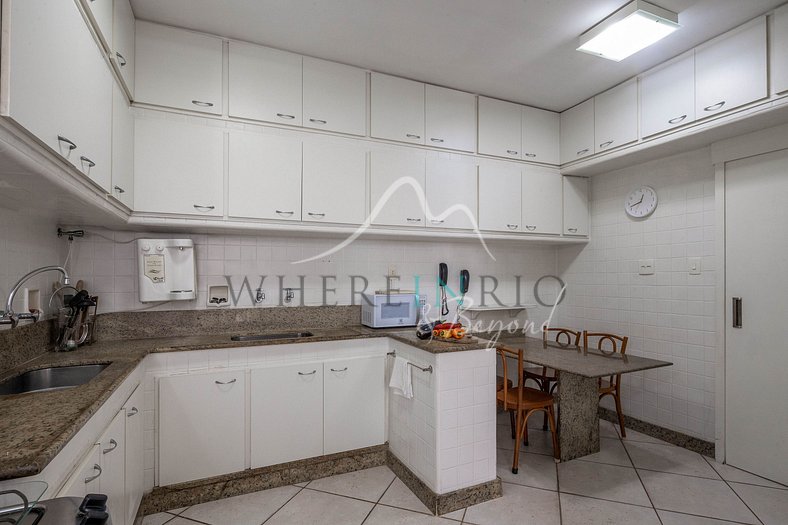 Lindo apartamento apenas una cuadra de la playa de Ipanema