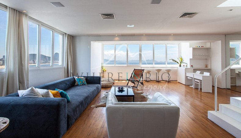 Luxurious vacation penthouse in Copacabana