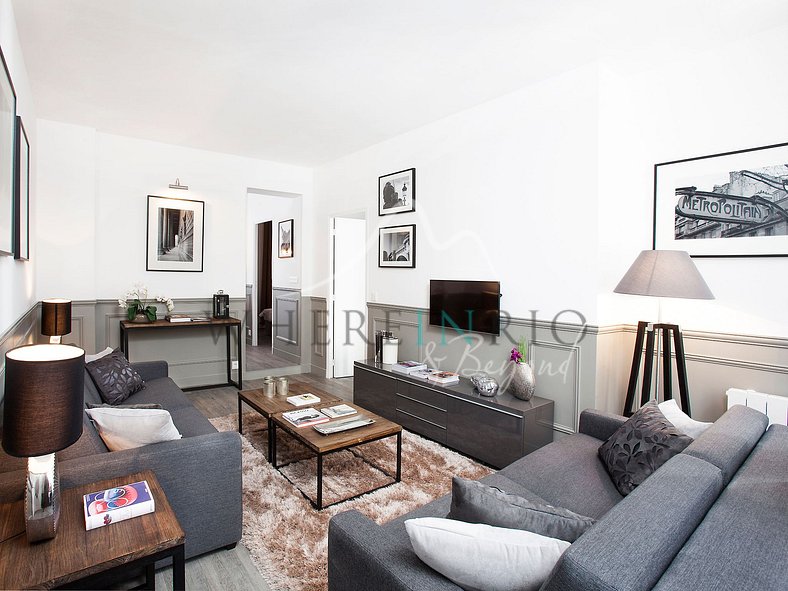 Luxury 2 bedroom apartment in Paris