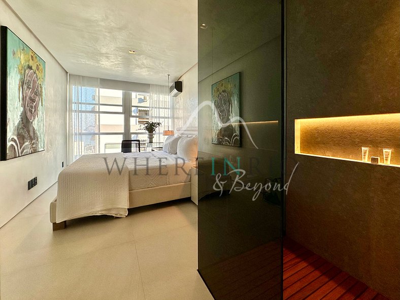 Luxury apartment with ocean view in Ipanema