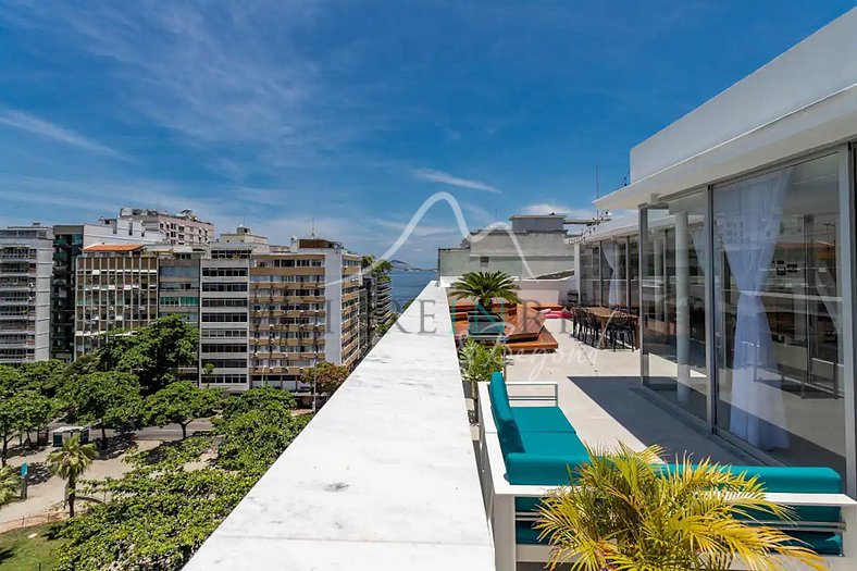 Luxury penthouse with 3 suites and pool in Ipanema