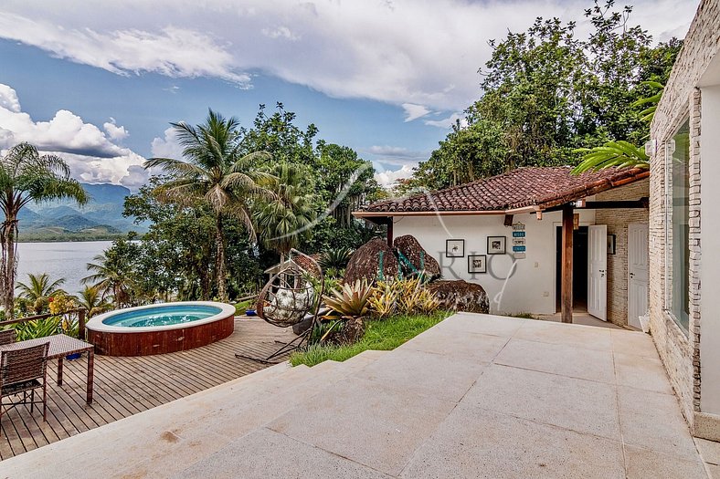 Luxury villa in Angra dos Reis for seasonal rental