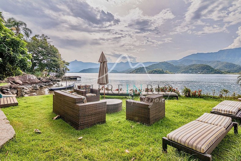 Luxury villa in Angra dos Reis for seasonal rental