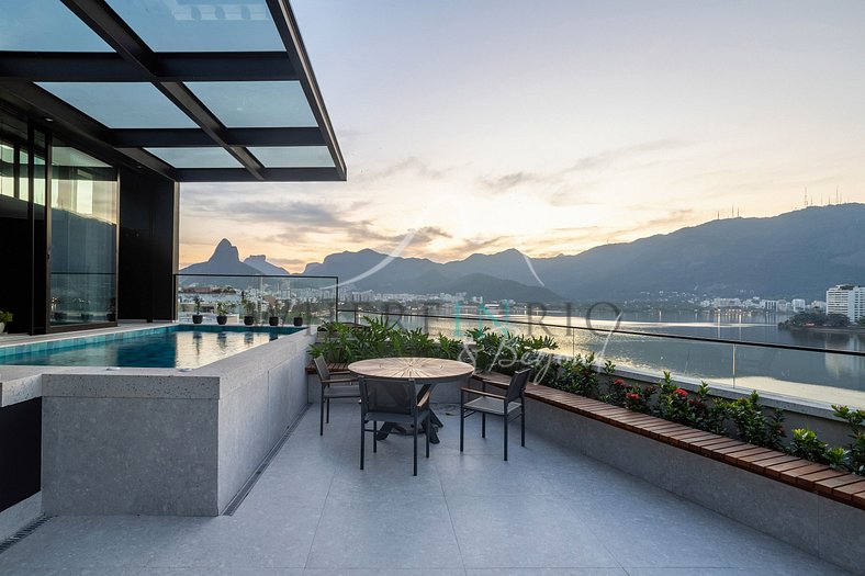 Magnifique penthouse avec piscine et vue splendide