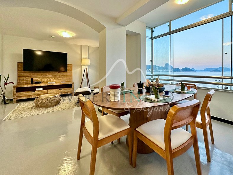 Ocean view Apartment at Posto 6 in Copacabana