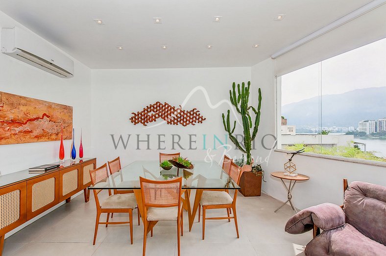 Penthouse triplex with view over Lagoa in Ipanema