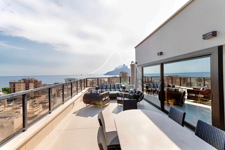 Splendide penthouse de 5 suites avec vue digne d'une carte p