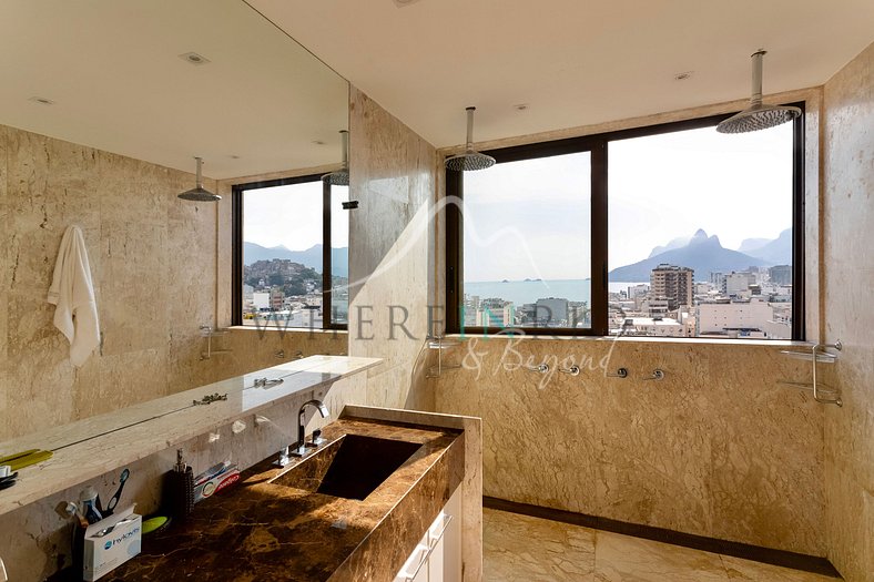 Splendide penthouse de 5 suites avec vue digne d'une carte p