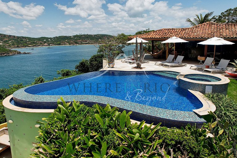 Villa avec vue sur la mer et piscine à débordement à Búzios