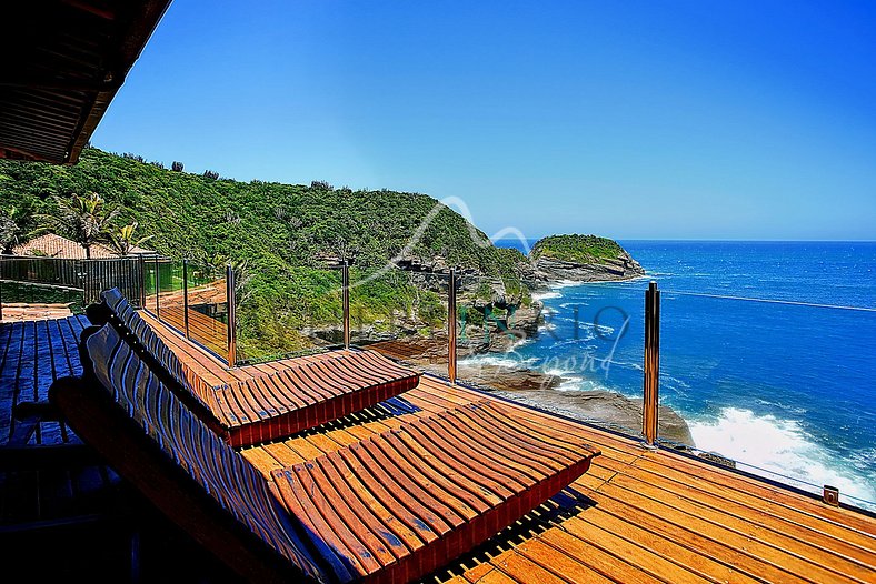 Villa avec vue sur la mer et piscine à débordement à Búzios