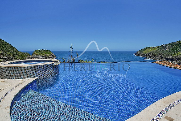 Villa avec vue sur la mer et piscine à débordement à Búzios