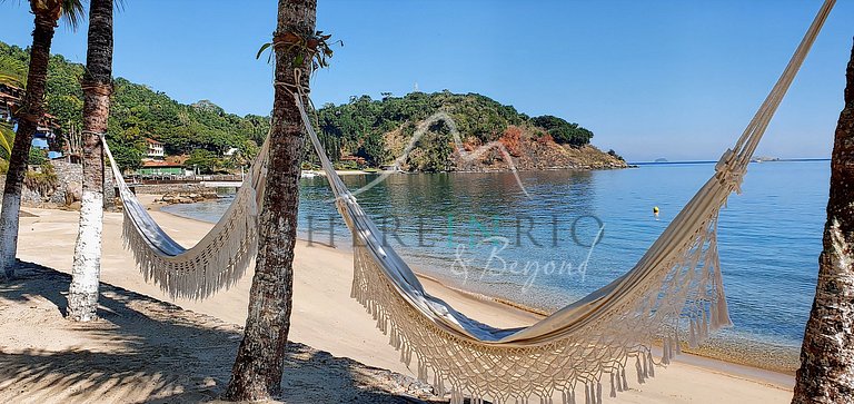 Villa excepcional con piscina y playa privada en Angra dos R